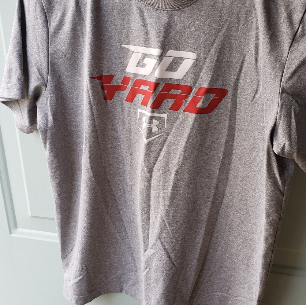 Boys youth large Under Armour heatgear T-shirt (worn once)